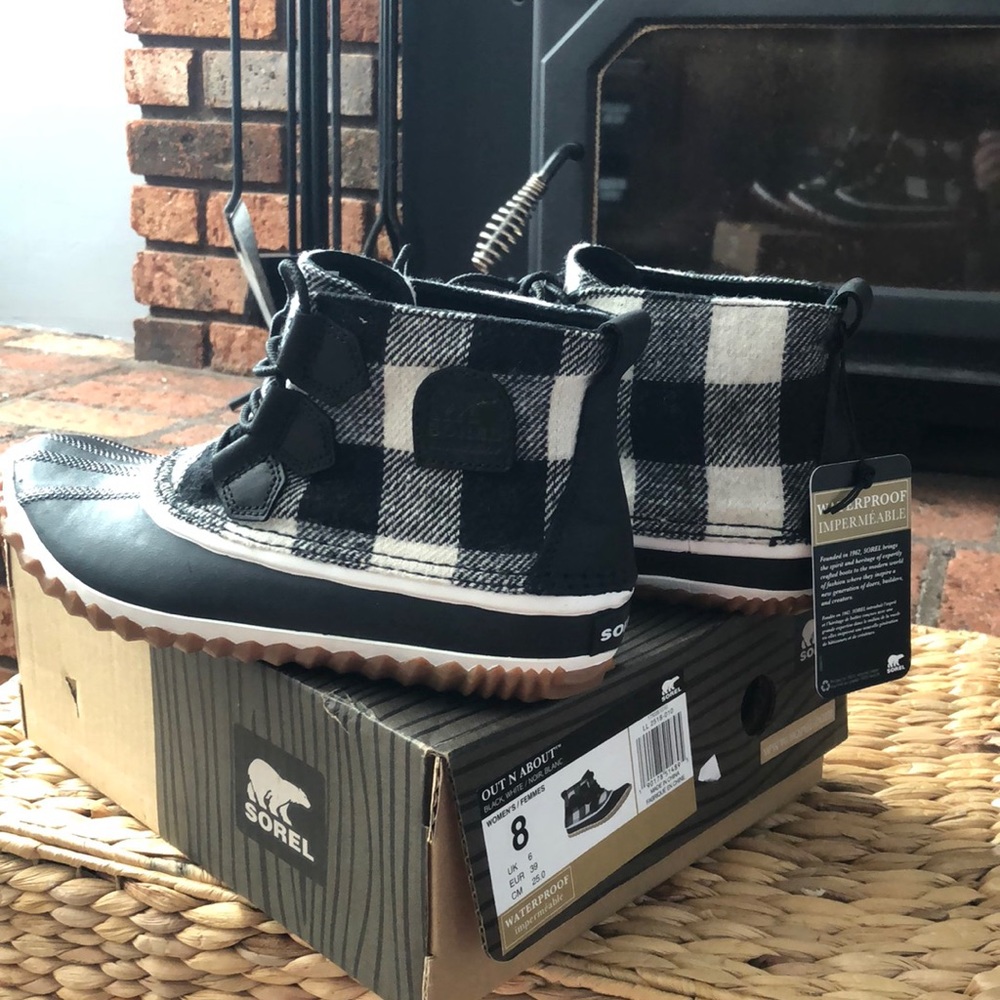 Sorel brand women’s rain/snow boots.